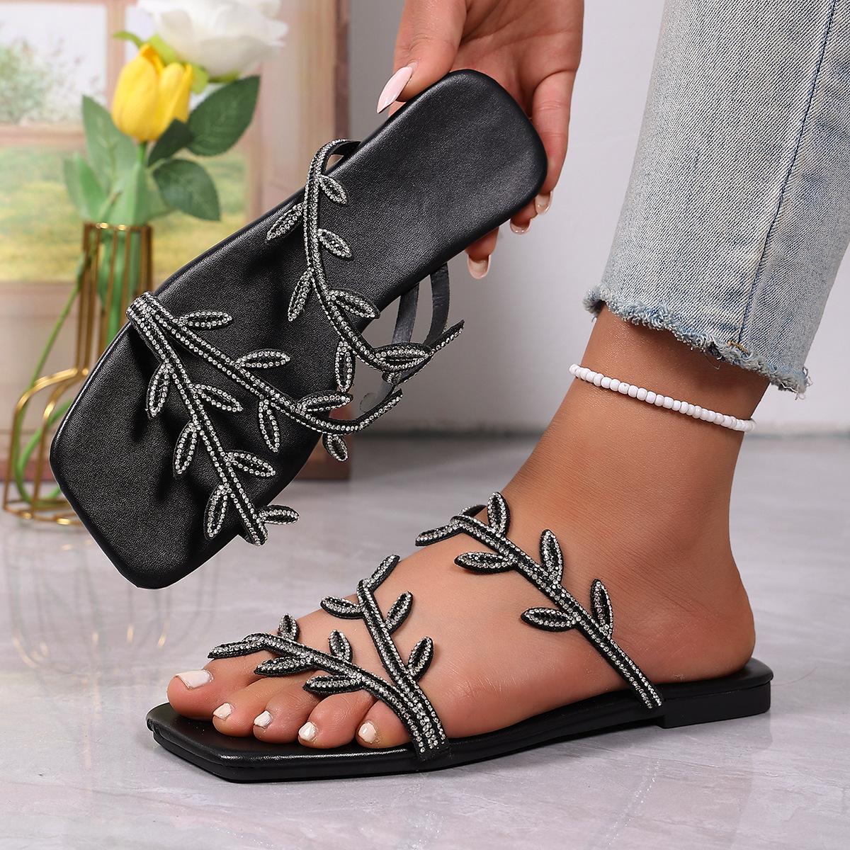 

Plus-size Flat Shoes - Fashionable New Style Beach Flip-flops for Women 36 чёрный