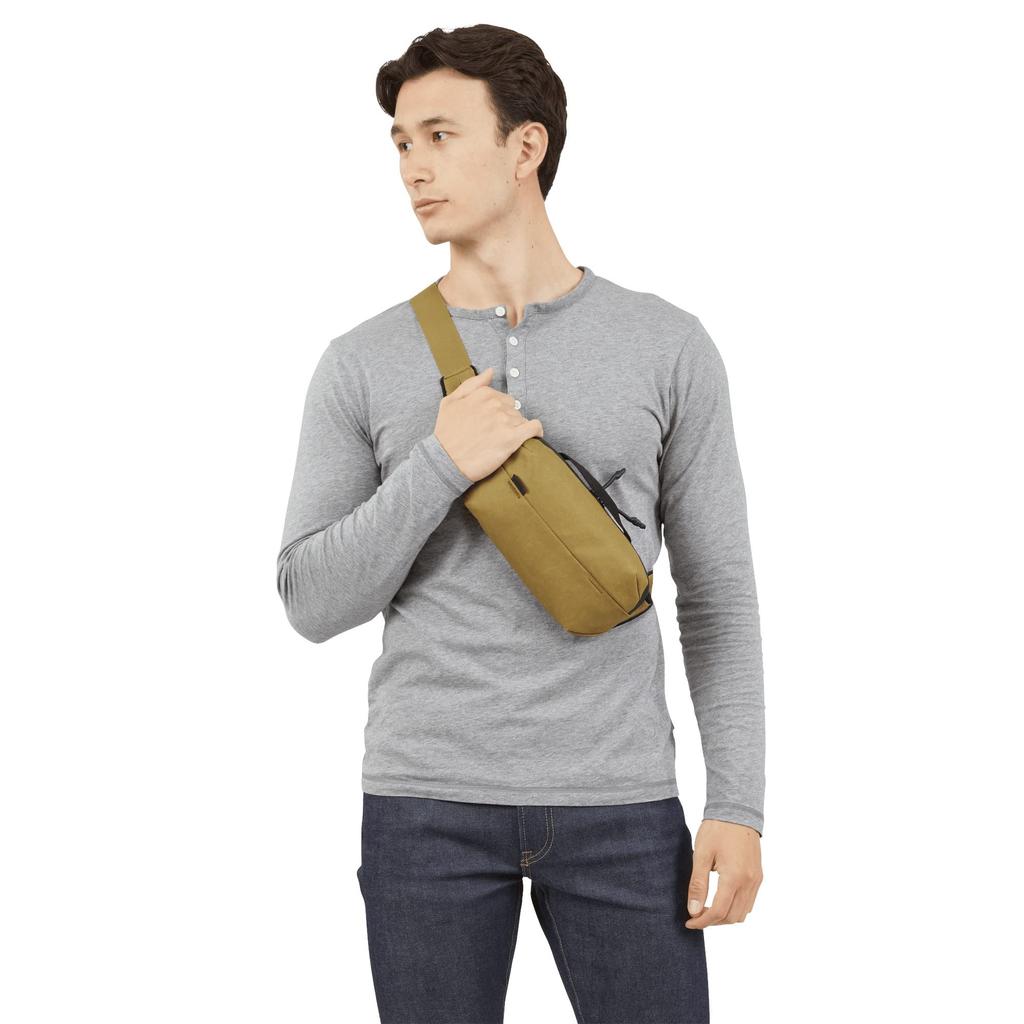 Thule Aion Sling Bag Nutria Shoulder Bag