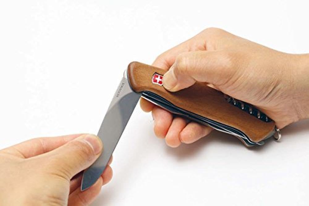 VICTORINOX Multifunktions-Outdoorzange mit großer Klinge, mit Katastrophenschutz, Jutoku Ranger Grip 74, Swiss Made, mit 14, einfach zu Messern, Heimwerkern,