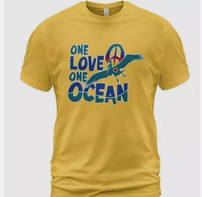 

26 One Love One Ocean T shirt Musician Jimmy Buffett s-5xl Gold Unisex T-Shirt M