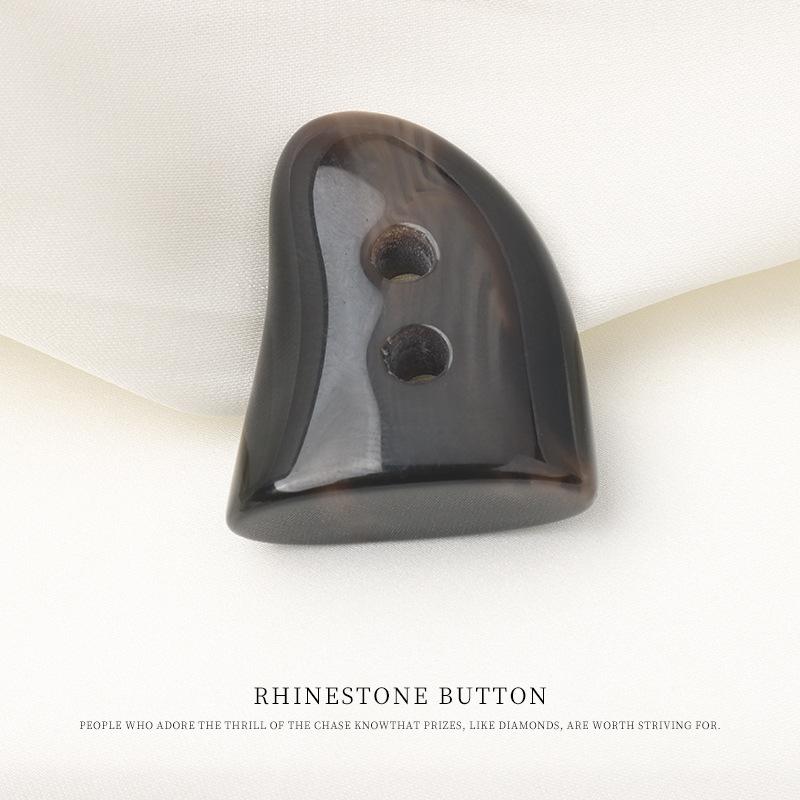 

Пуговицы из смолы с узором рога, для пальто, тренча, свитера, универсальные, для куртки, хлопкового пальто, парные, пряжка-застежка 3.2cm dark coffee pattern