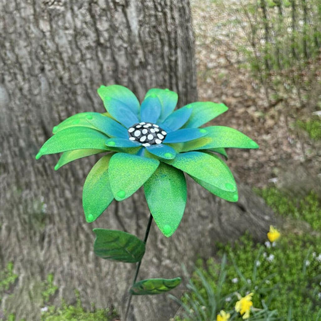 Metalen tuinpalen in de vorm van daglelies, decoratieve tuinpalen