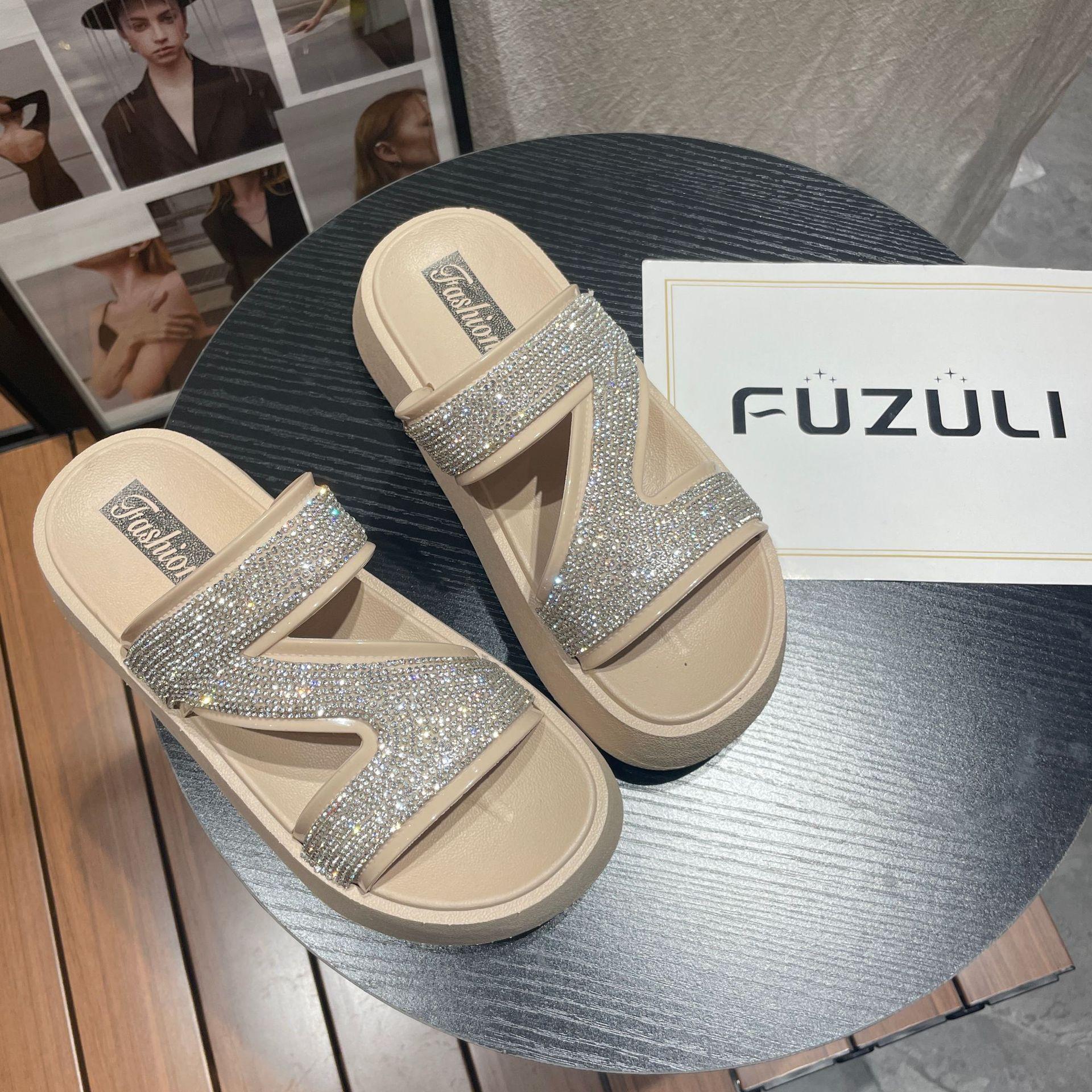 

One-word cool slippers women s outer wear summer new bright diamond fashion casual sandals thick-bottomed indoor flat slippers 40 бежевий
