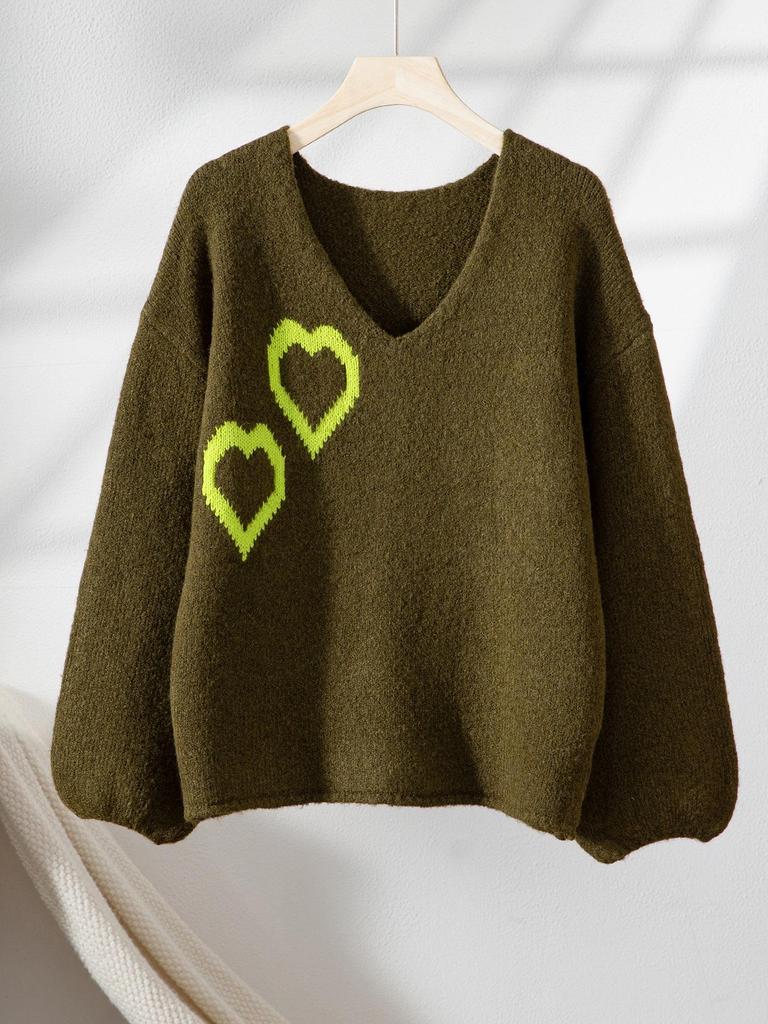 2025 Autumn/Winter Women's Heart Pattern V-Neck Loose Sweater Knitwear