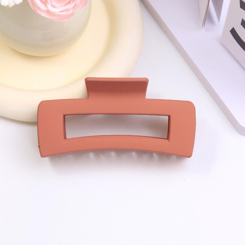 Korean style fashion matte large clip hollowed out square hair with a feminine style, braided hair, shark hair accessory