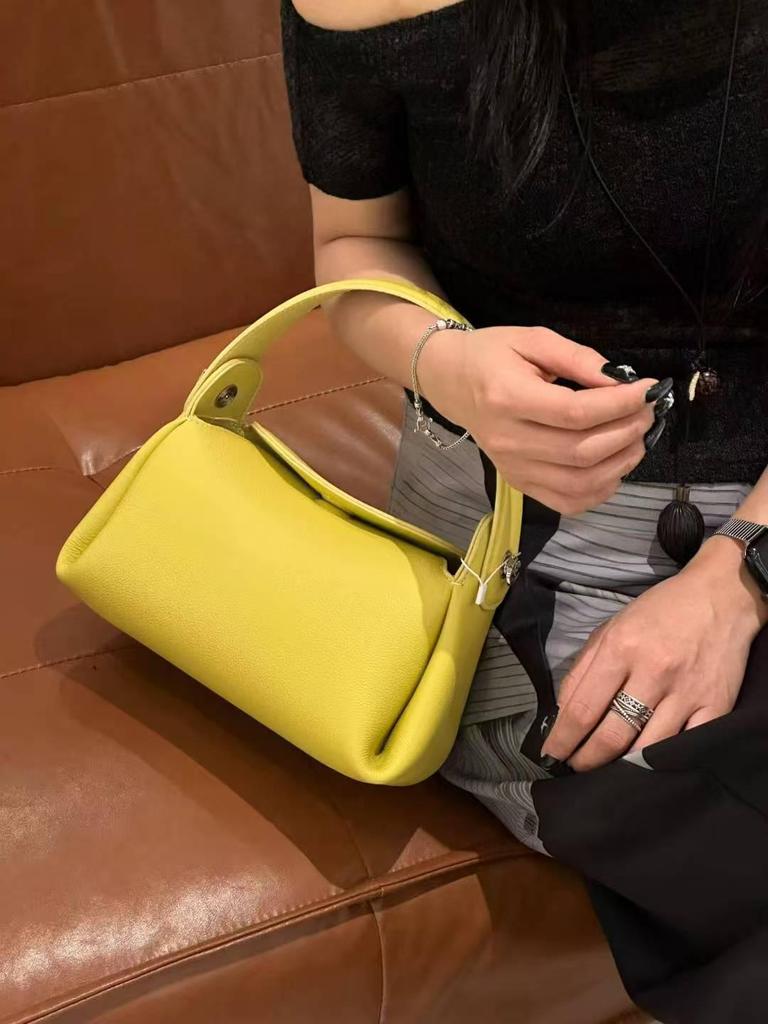 2025 Women's Versatile Genuine Leather Handbag: First Layer Cowhide, High-End Fashion Shoulder Bag, Cigarette Case Style