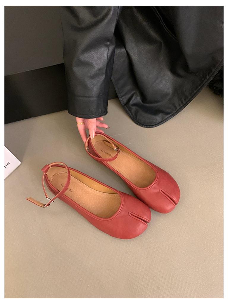 2025 New Spring Flats Tabi Ninja Shoes Women Fashion Vintag Split Toe Ballet Comfy Flat Ballerina Soft Casual  Ankle Strap Mujer