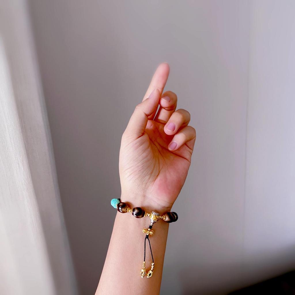 Versatile Multi-Treasure Dzi Bead Bracelet with Tiger Tooth & Agate