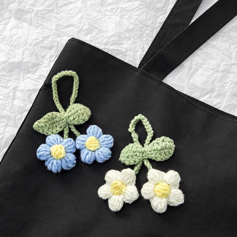 Colorful Crochet Flowers Handmade Knitted Lily Of The Valley Keychain Hand-woven Convallaria Majalis Flower Bag Pendent Key Ring