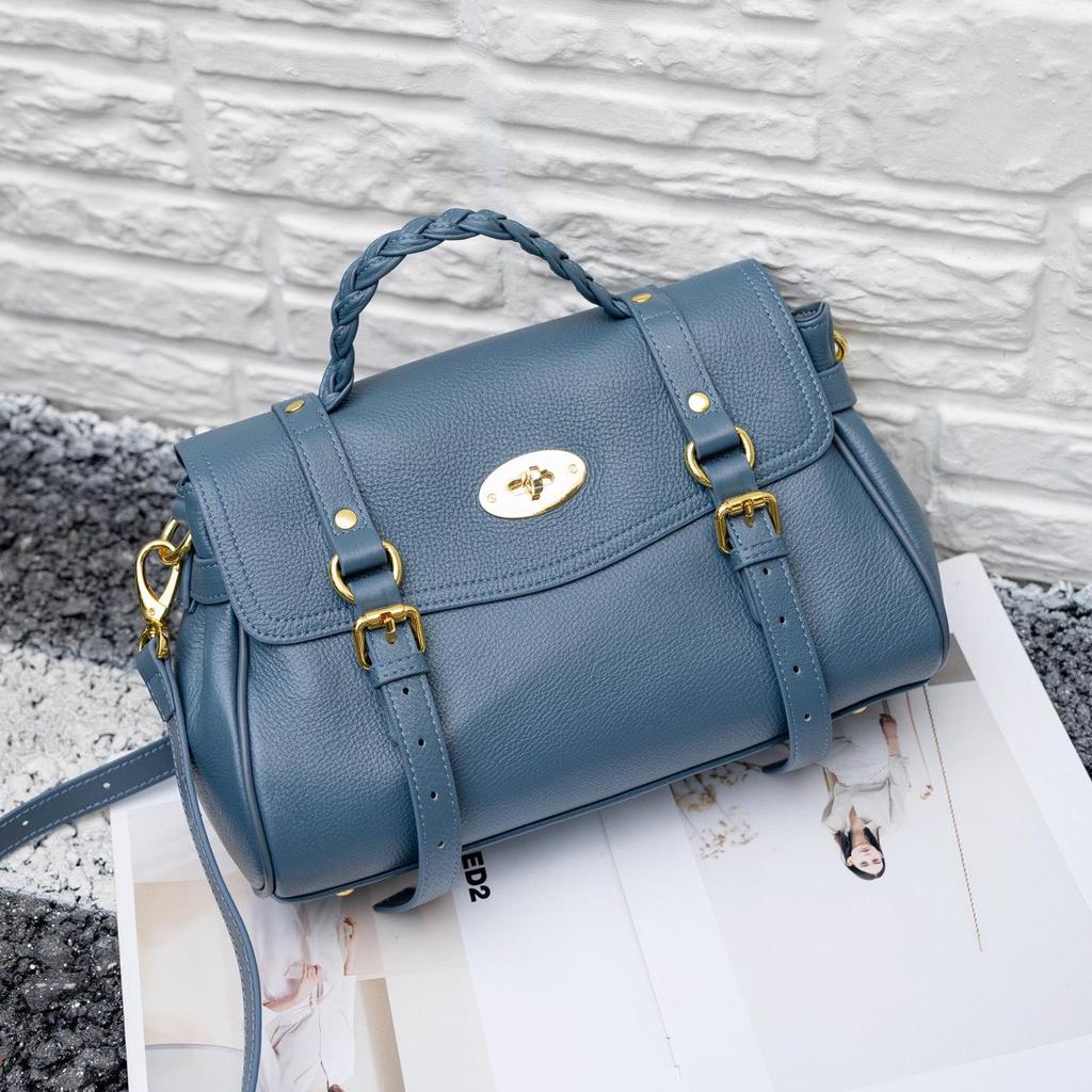 Women's Genuine Leather Messenger Tote: Versatile Cowhide Handheld Shoulder Bag, 2025 New Commuter Briefcase.