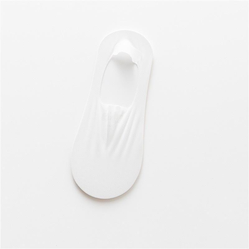 Women's Summer Boat Socks: Ice Silk, Ultra-Thin, Sweat-Absorbent, Non-Slip Silicone, Invisible Mesh Design