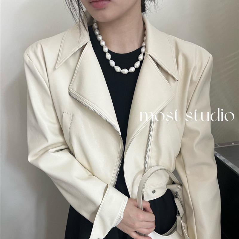 

Женская кожаная куртка весна и осень маленькая короткая женская одежда новая куртка модная короткая мотоциклетная куртка XL слоновая кость