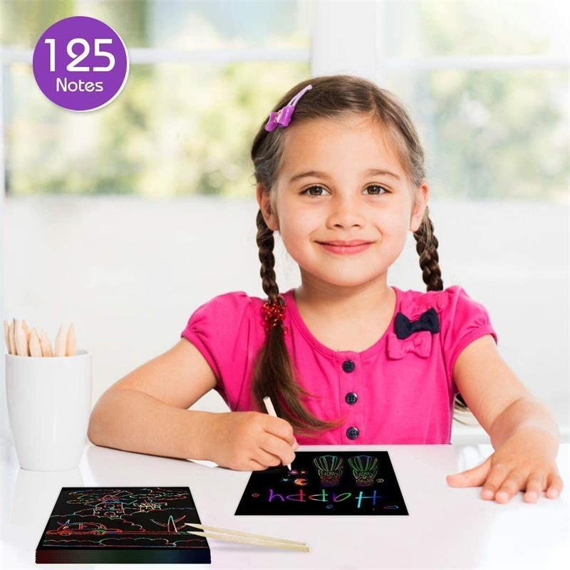 סט 100 דפי נייר גירוד - כרטיסי גילוי קסם קשת בענן לילדים בגילאי 3+ (מתנה למסיבה/לחג המולד)