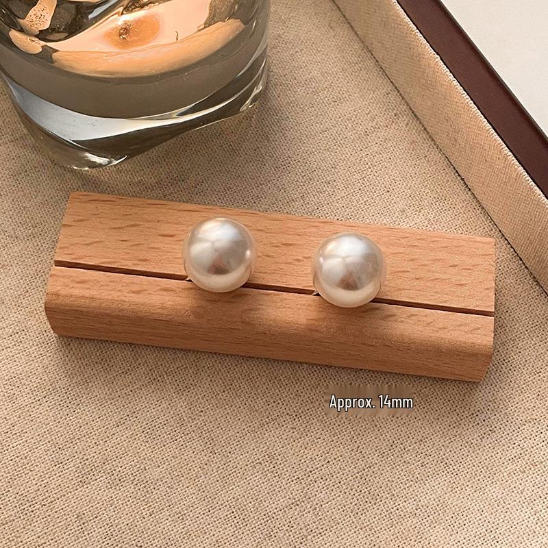 Women's High-End Plain Hoop Earrings: Light Luxury Ear Drops & Studs, Niche Design for Autumn/Winter.