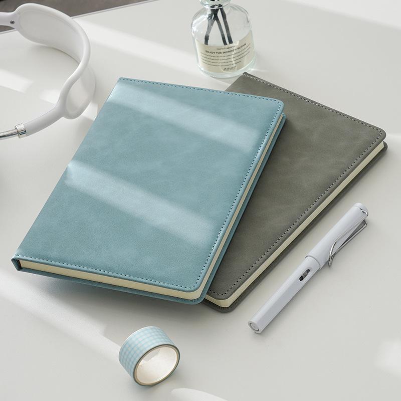 A5 Simple Style Hardcover Notebook: Elegant Meeting Minutes & Thoughtful Gift