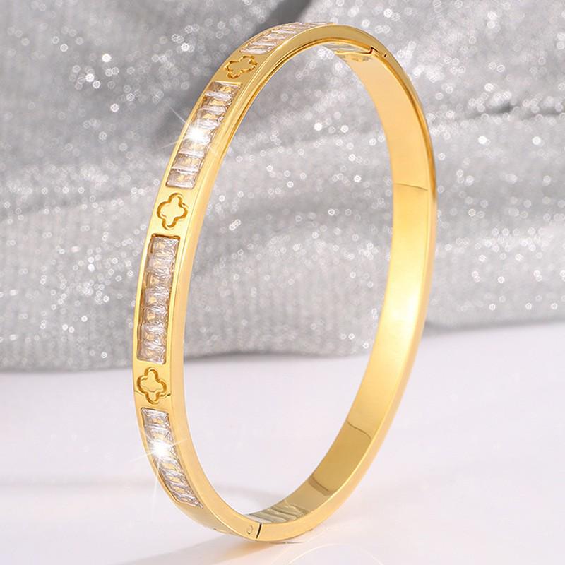 Starry Sky Silver Titanium Steel Bracelet for Women - High-End, Versatile, Full Diamond, Non-Fading Fashion Accessory