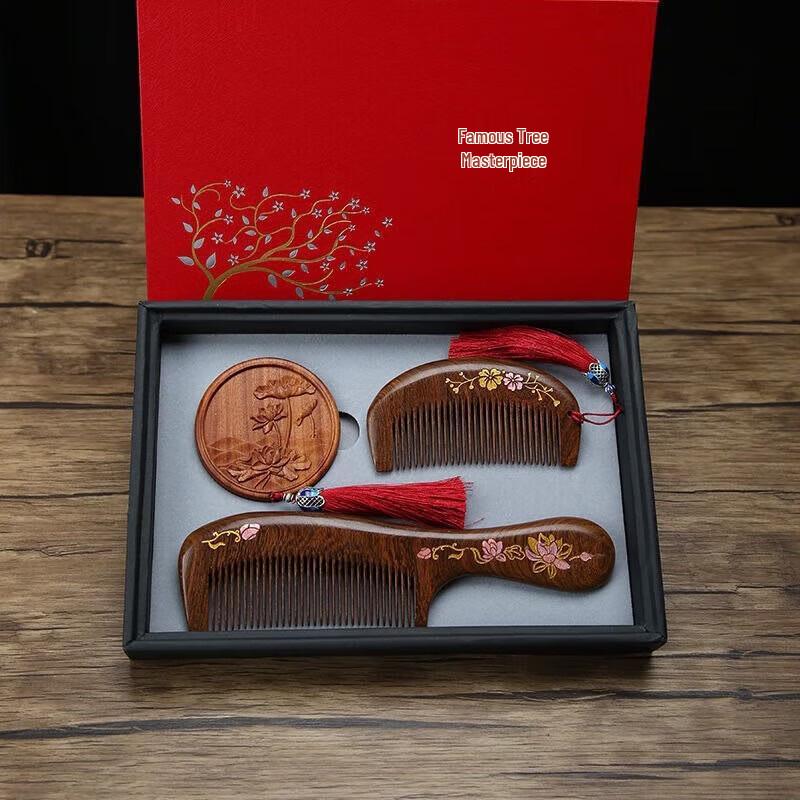 Tan Mujiang Natural Sandalwood Comb Gift Set