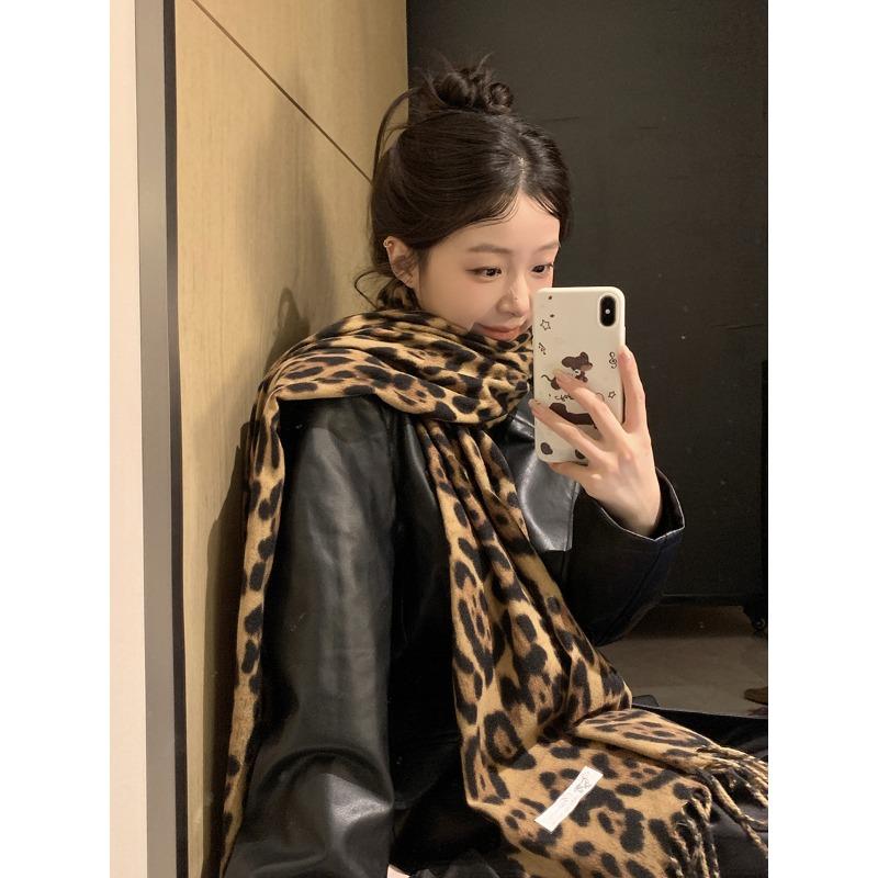 New Autumn and Winter Leopard Print Thickened Warm Fashion Daily Imitation Cashmere Fringed Scarf Scarf Shawl
