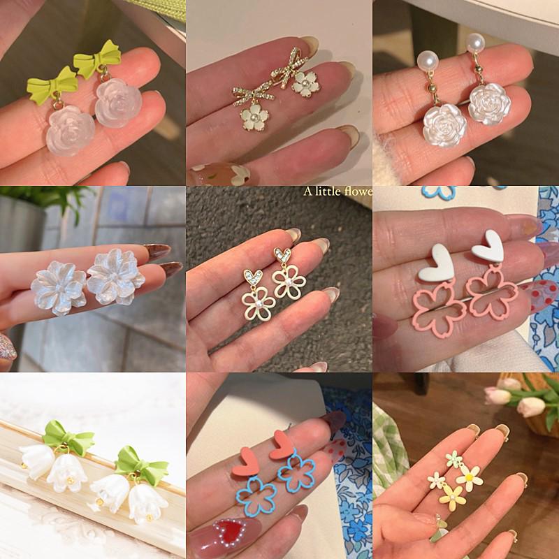 

Spring Bellflower Stud Earrings: Fresh Summer Design, Sweet & Versatile Lily of the Valley Fairy Style for Women