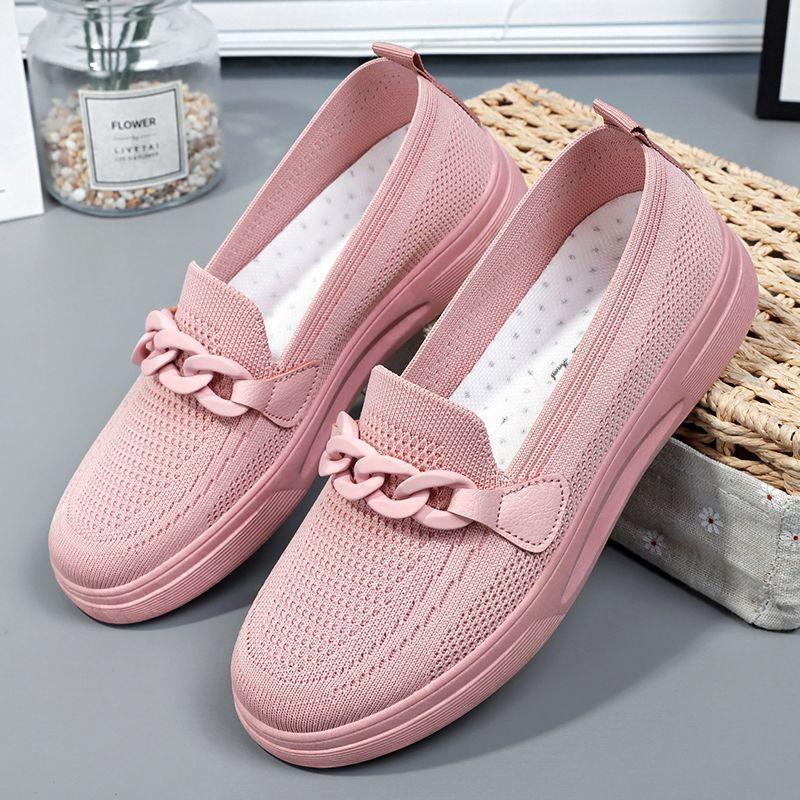 Old Beijing cloth shoes women's spring leisure sports mother shallow mouth non-slip flat bottom middle-aged and elderly breathable fashion flying weav