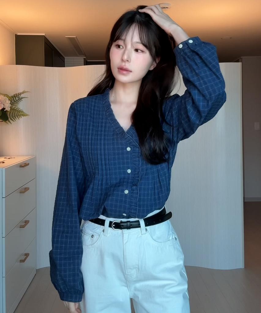 OURHOPE Poem Ruffle Pintuck Check Blouse - Navy