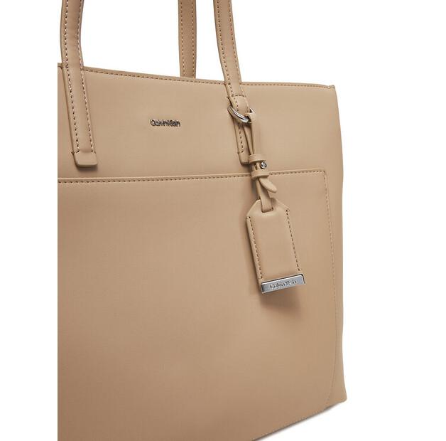 Сумка Calvin Klein Calvin Klein Ck Must Medium Shopper W/Pocket K60K613019 бежевый