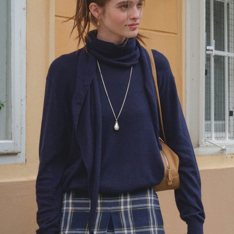 AND YOU Scallop Embroidery Detail Angora Scarf (4 Colors)_2FFUAF09