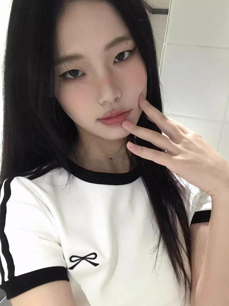 Women's Summer Slim Fit Striped T-Shirt with Bow and Embroidery