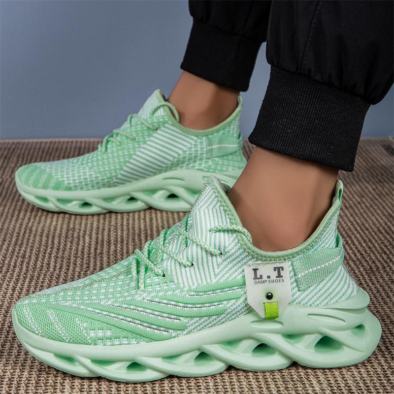 Fashion New Large Size Men's Casual Sports Shoes Outdoor Sports Thick Sole Fashion Light Anti-slip Wear Men's Casual Shoes