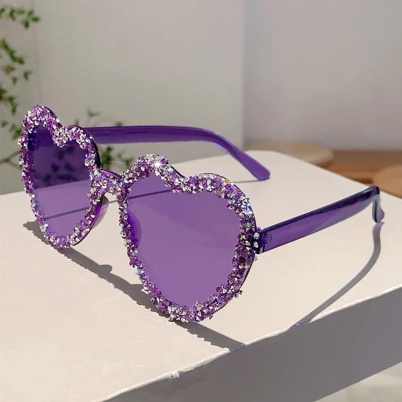Popular y2k Vintage Love Heart Sunglasses Women For Men Luxury Brand Designer Sun Glasses Punk Diamond Candy Pink Party Shades