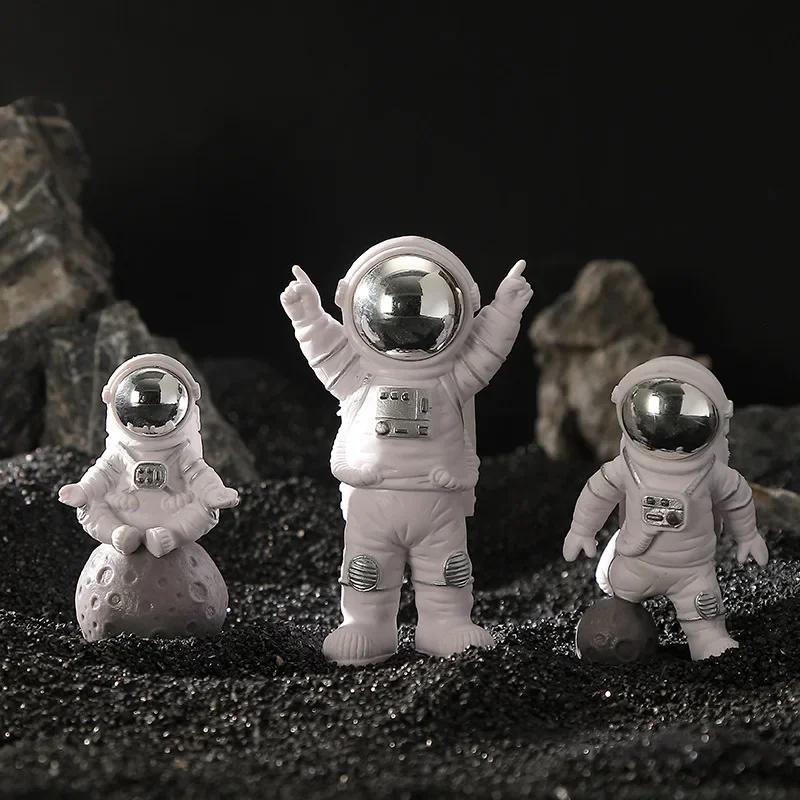 3 pcs Astronaut Figure Statue Figurine Spaceman Sculpture Educational Toy Desktop Home Decoration Astronaut Model For Kids Gift