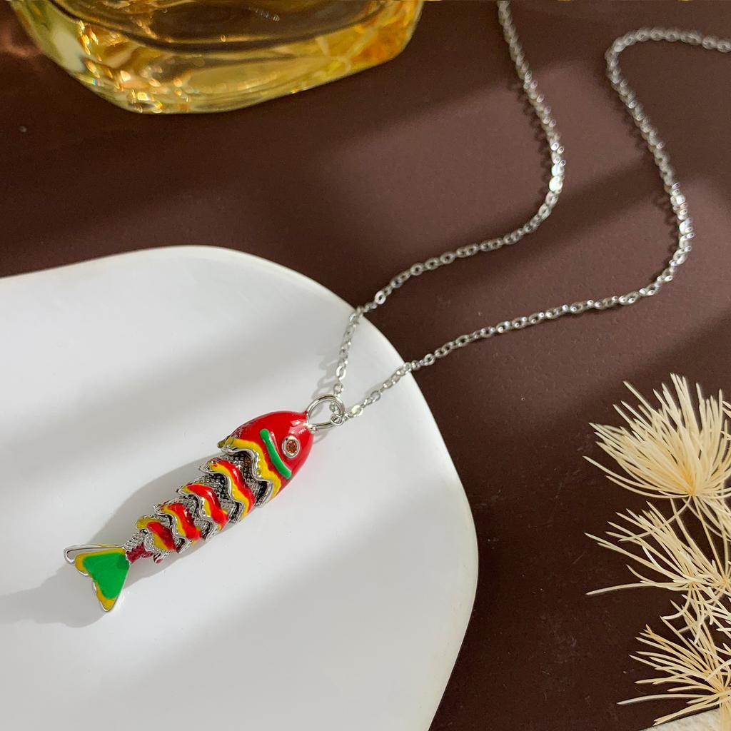 Necklace Movable Fish Necklace Enamel National Style Advanced Sense Does Not Fade Collarbone Chain