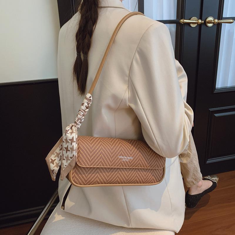 2025 French Chic Women's Versatile Shoulder Baguette Bag