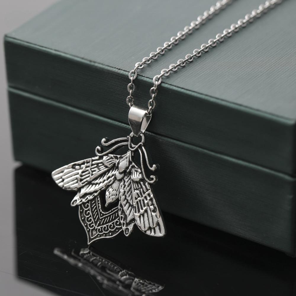 Personality Gothic Exquisite Relief Silver Color Insect Death Moth Pendant Necklace for Women Men Halloween Choker Jewelry Gifts