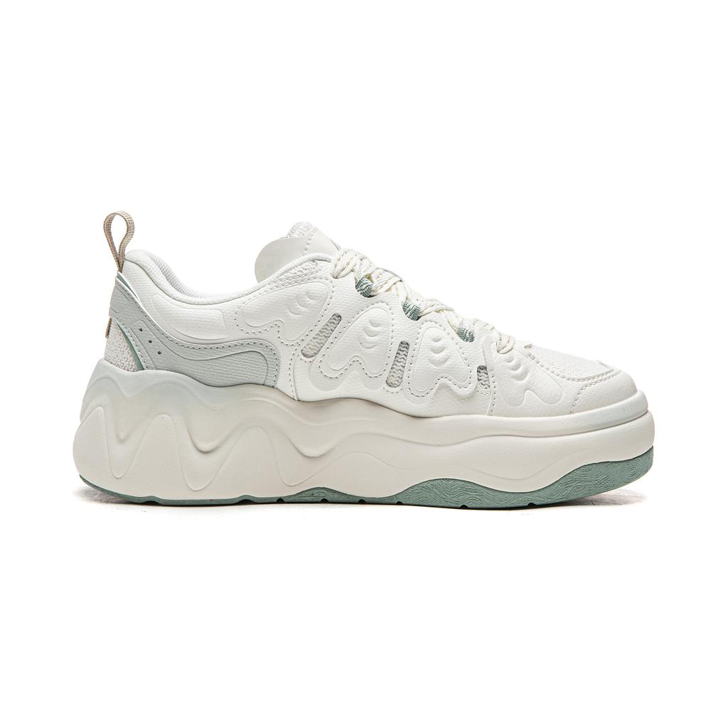 Li Ning Cheese 3.0 Slip Resistant Cushioning Abrasion Resistant Lightweight Low top Skateboard Shoes Women's Ivory AGCW072-2
