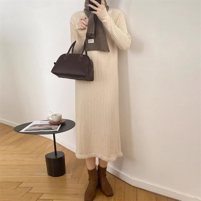 Inside long-sleeved semi-turtleneck knitted sweater dress women's autumn and winter new knee-length fringed sweater skirt women