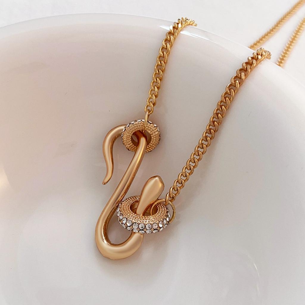 Abstract Curved Snake Pendant Necklace Shiny Stone Tube Curb Chain Minimalist Statement Neck Jewelry for Women Daily Party Wear