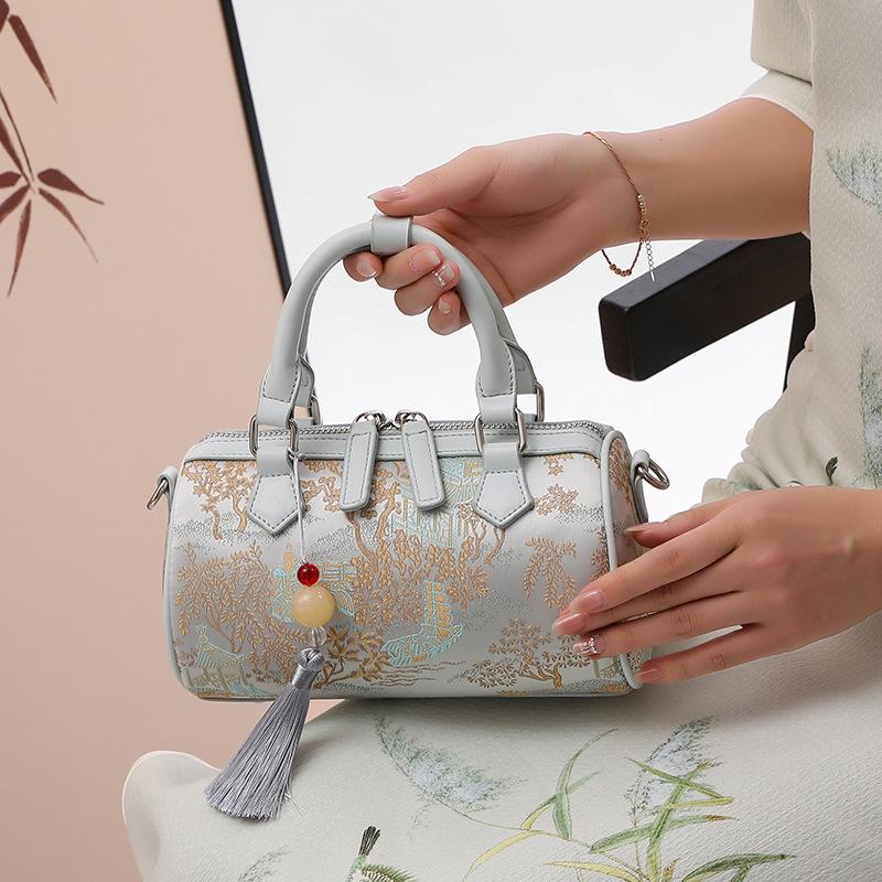 New Chinese-style Embroidered National-style Bag 2024 New Model, High-end Boston Crossbody Bag, Fashionable Hand-held Pillow Bag