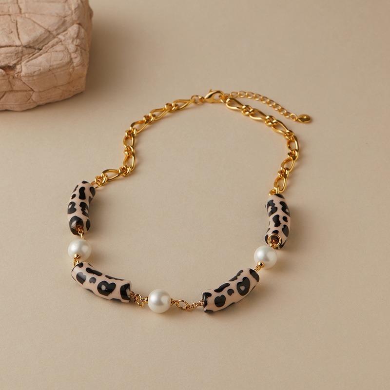 Leopard Print Elegant Pearl Retro Clavicle Necklace For Women