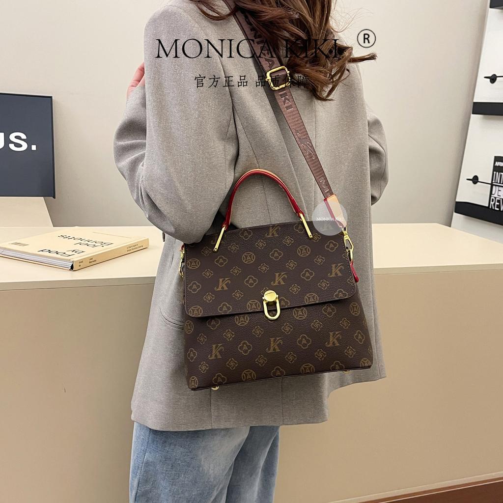 Light Luxury Niche Bag Women 2025 New Super Fire Presbyopia Commuter Portable Tote Bag Versatile Shoulder Messenger Bag