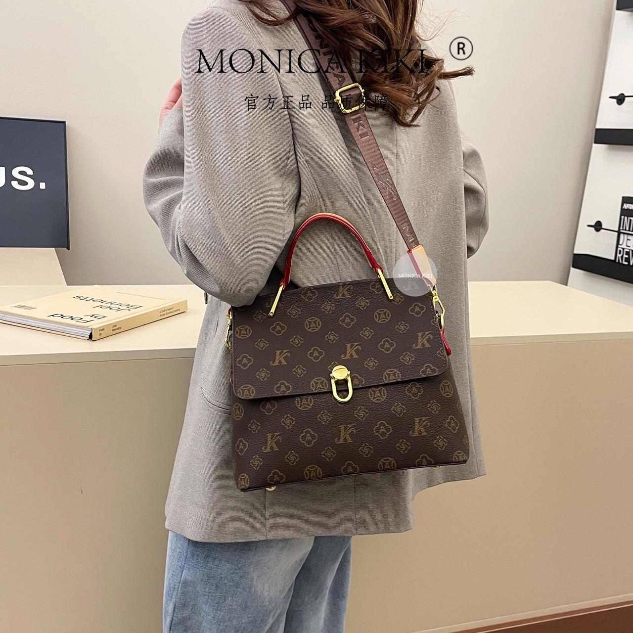 

Light luxury niche bag women 2025 new super fire presbyopia commuter portable tote bag versatile shoulder messenger bag