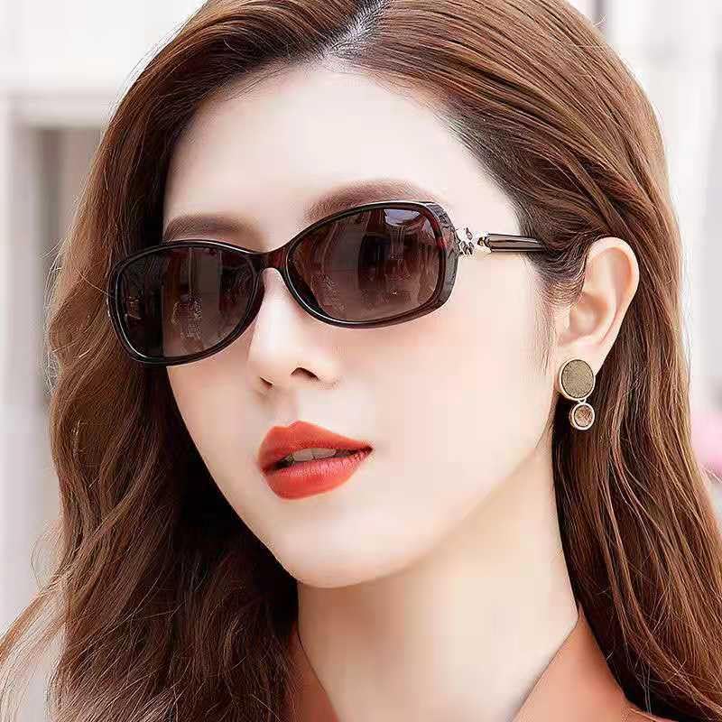 FEISEDY Polarized Sunglasses with UV400 UV Protection for and UV B1193 Women's Protection, Driving, Sports, Fashion, Cycling, Fishing, Cut,