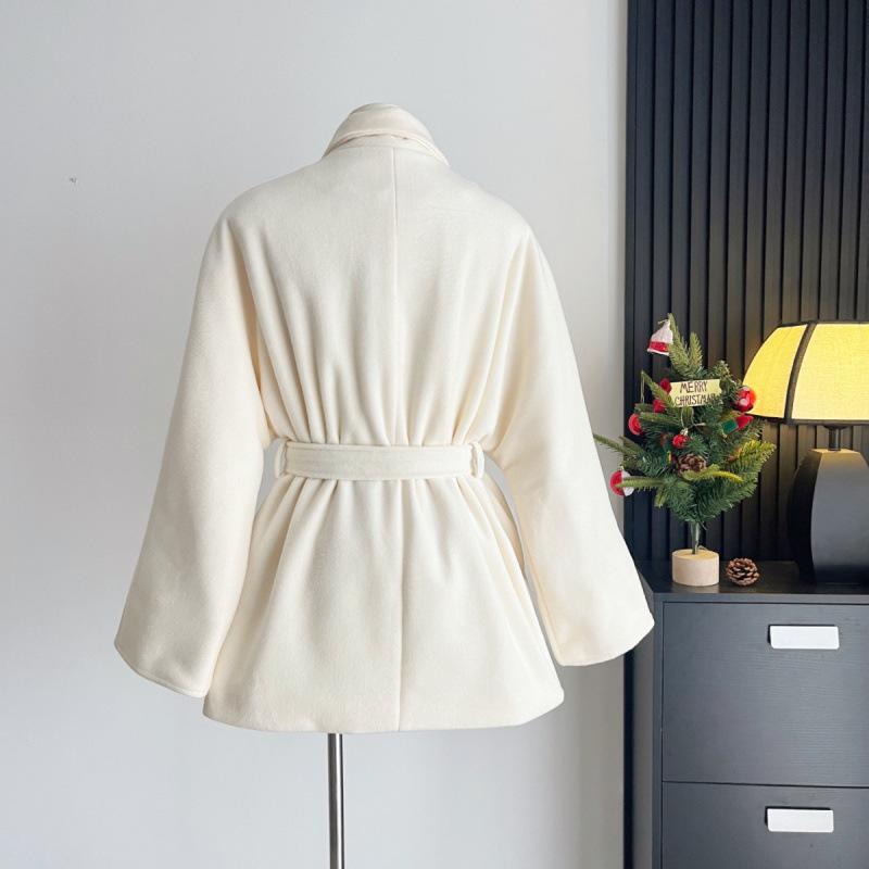 Xin Xing Women's Multi-color Tweed Wool Overcoat with Gold Buttons & Thin Belt – Winter 2024 Collection