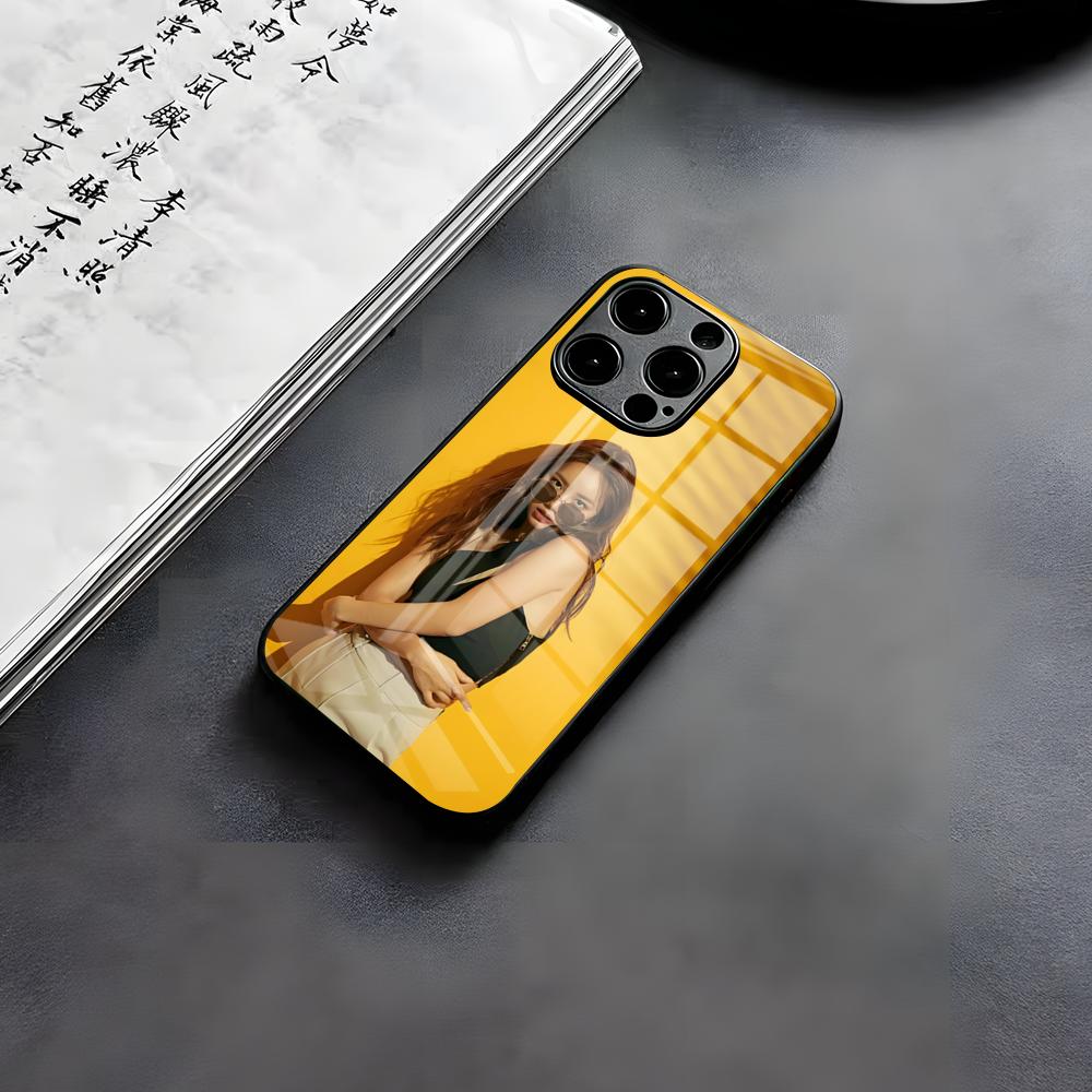 Singer L-Lee Hyeri Phone Case For IPhone 17 Air 16 E Pro Max 15 14 13 Mini 12 Pro 11 Max Plus Black Glass Cover
