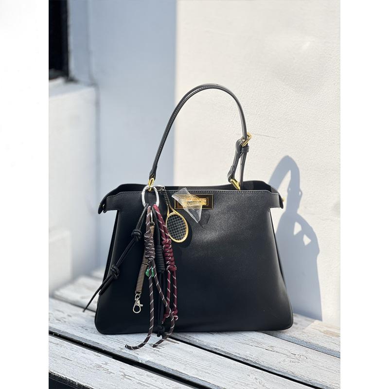 Metal Lock Buckle Kitten Bag for Women, Light Luxury High-end Leather Single-shoulder Handbag, Chain Decoration, Crossbody