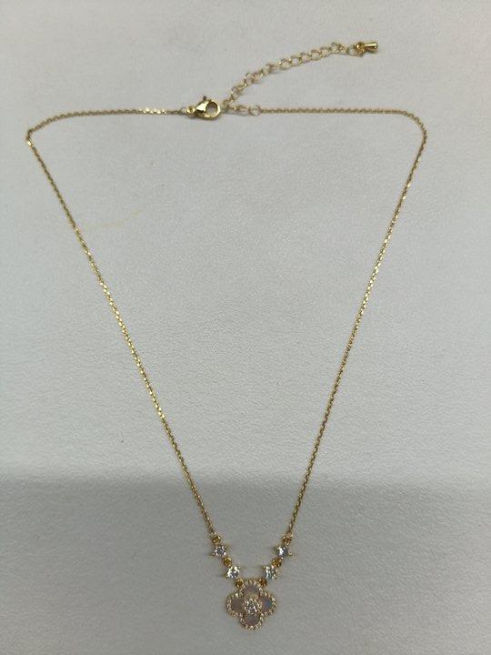 Collier avec pendentif fleur en zircon Chaîne clavicule simple et polyvalente Bijoux de mode et de tempérament haut de gamme