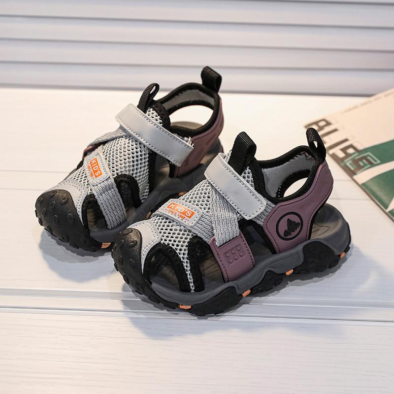 Boys and girls baotou sandals summer 2025 new children's beach shoes medium and large children's non-slip women's sports sandals