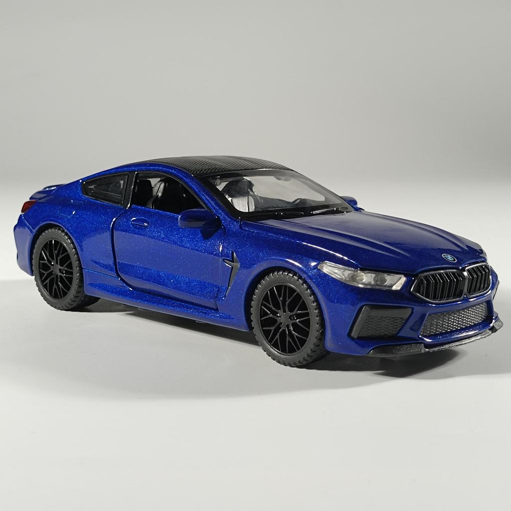 1/32 BMW M8 Alloy Diecast Sports Car Model Sound Light Vehicle Toy Children's Educational Toys Collection Present for Friends
