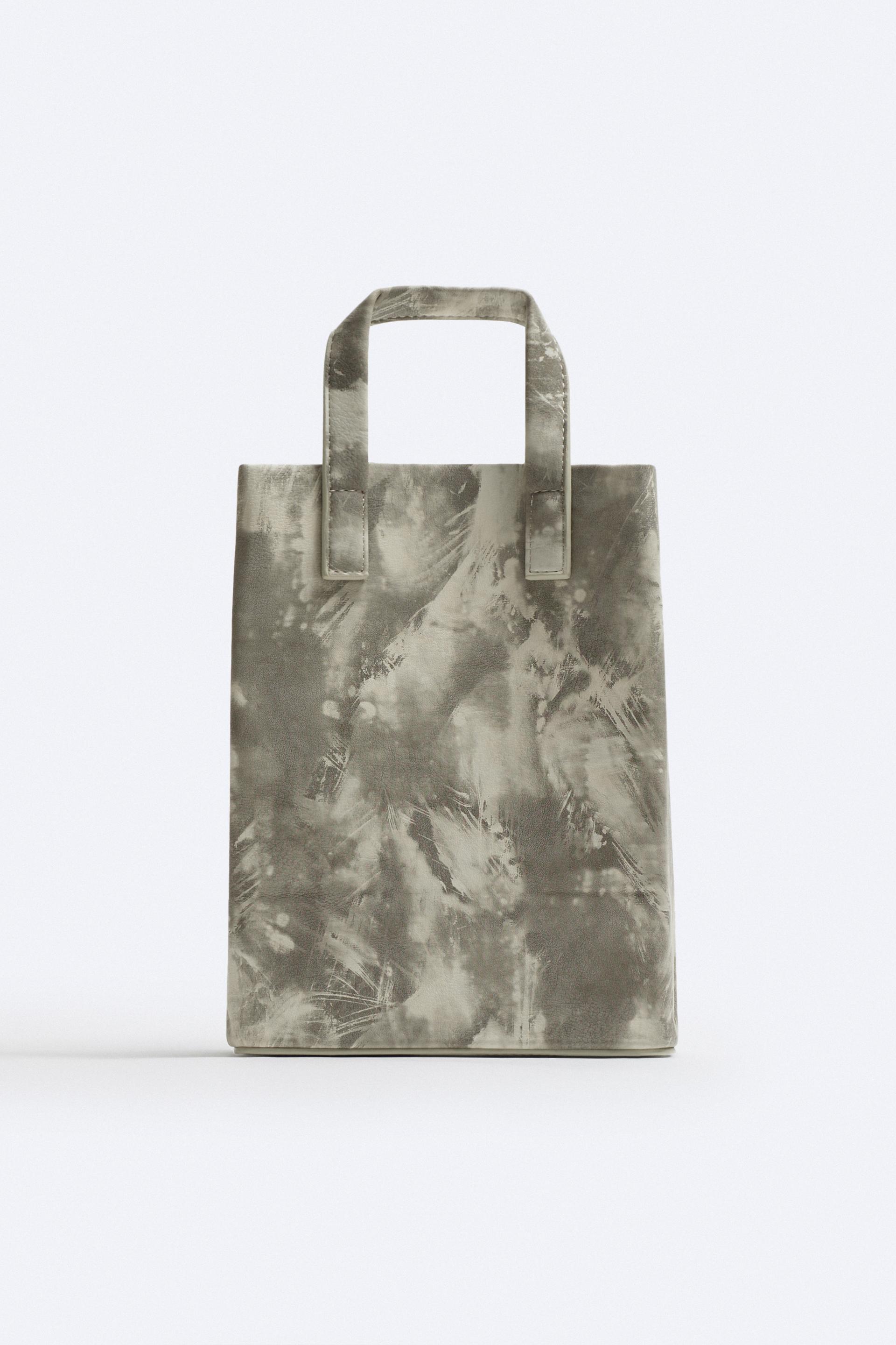 

МИНИМАЛИСТИЧНАЯ СУМКА-ТОУТ С ПРИНТОМ