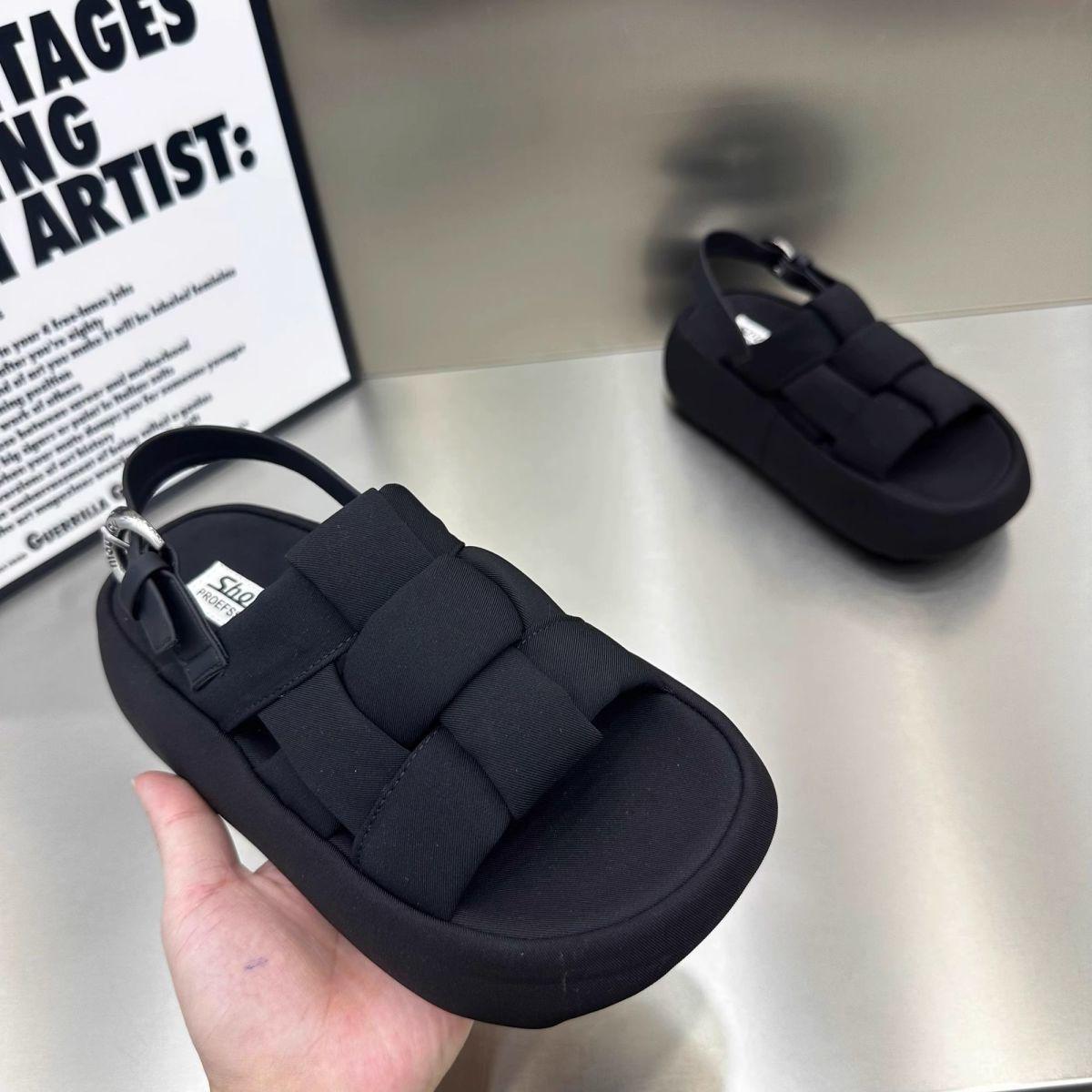 

Platform-soled sports sandals women s summer skirt high-end new casual versatile beach Roman shoes 40